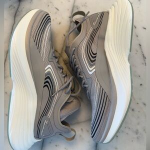 APL | Women's Streamline Sneakers